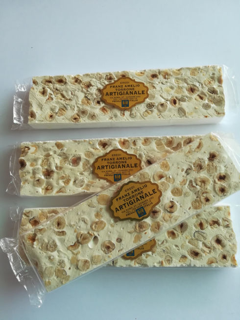 Torrone friabile alla nocciola