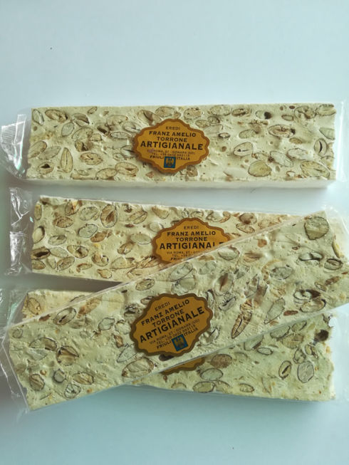 Torrone friabile di mandorla