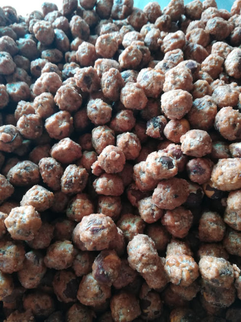 Nocciole pralinate zuccherate