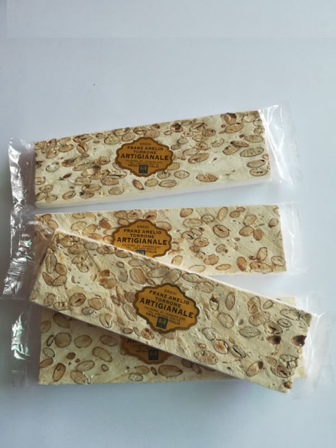Torrone morbido di mandorla